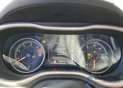 2016 Jeep Cherokee Latitude z USA, uszkodzony, nr VIN 1C4PJMCB9GW236234